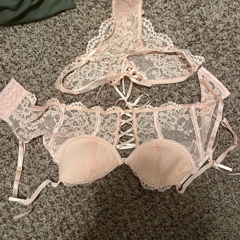 Elegant Lace Pink Lingerie Set